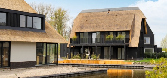 Thumbnail van Villa's Krijgsman  Muiden